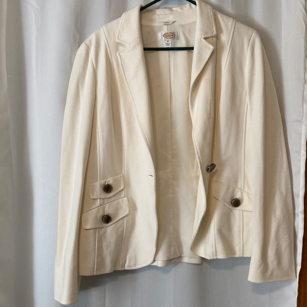 Women's Cream Single-Button Blazer with Notched Lapel